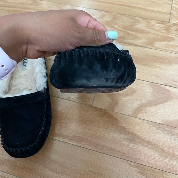 UGG Moccasins - Picture 4 of 8